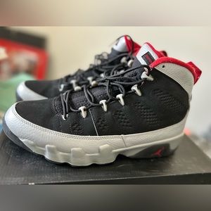 Air Jordan Retro 9